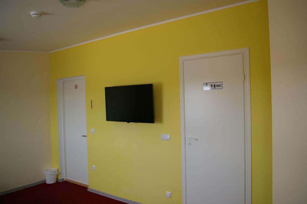 Kagu Hostel Voru Exterior photo