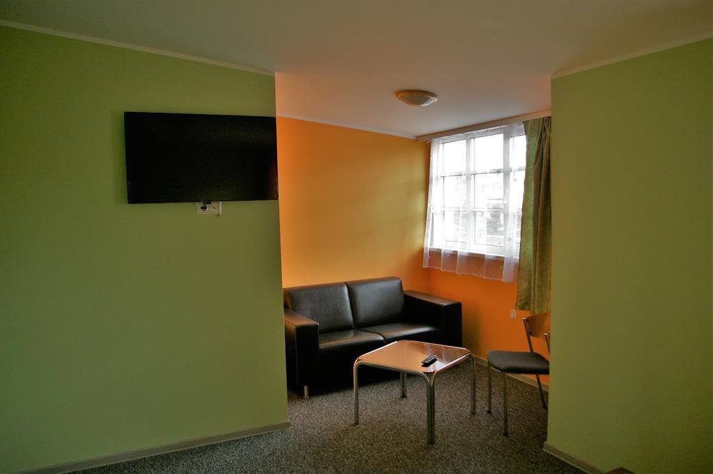 Kagu Hostel Voru Exterior photo