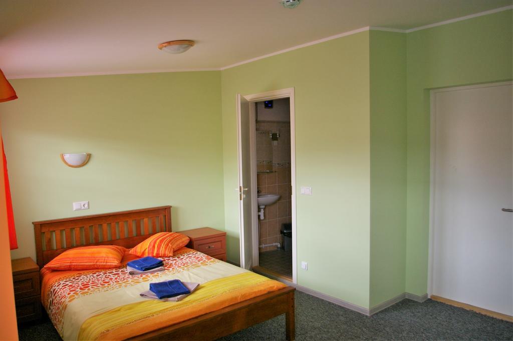 Kagu Hostel Voru Exterior photo